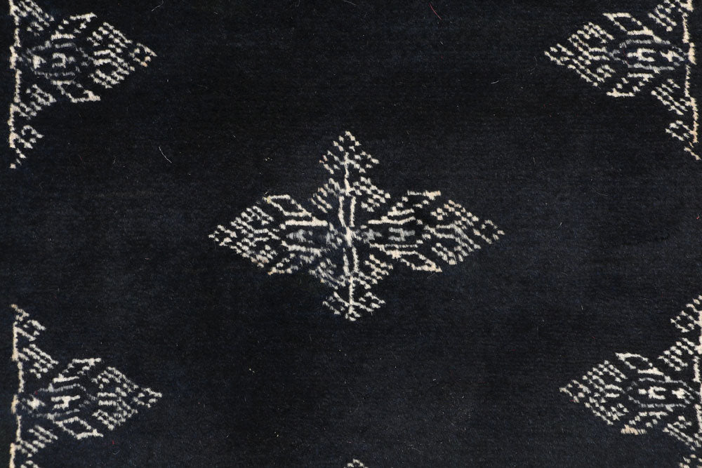 Black Butterfly 2' 7 x 12' 1 - No. 46912 - ALRUG Rug Store