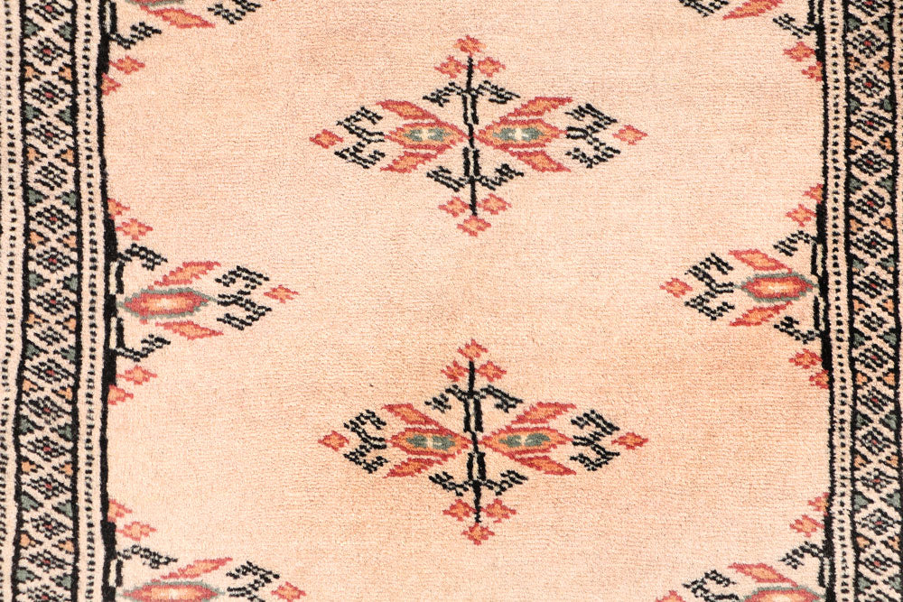 Bisque Butterfly 2' 6 x 13' 5 - No. 46958 - ALRUG Rug Store