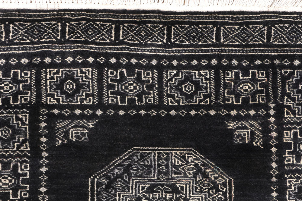 Black Fil Pa 2' 7 x 14' 10 - No. 46994 - ALRUG Rug Store