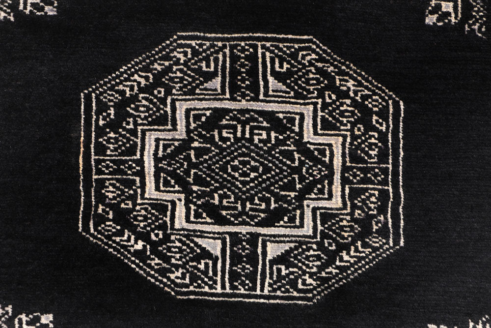 Black Fil Pa 2' 6 x 15' 2 - No. 47035 - ALRUG Rug Store