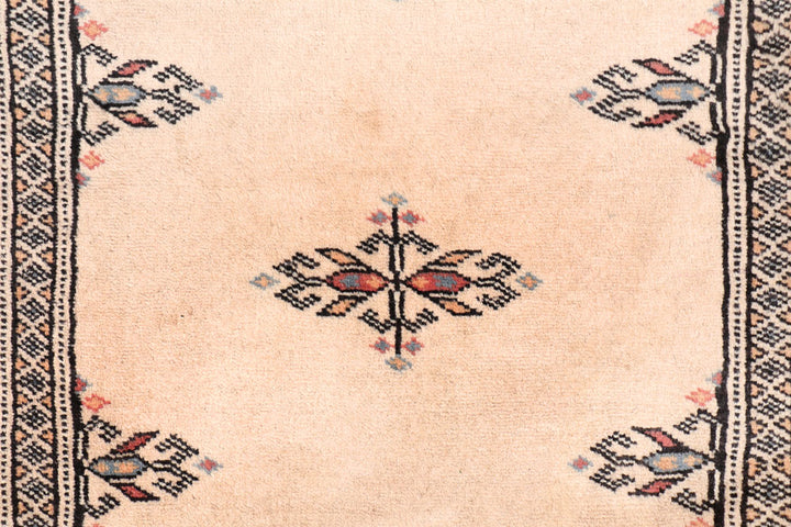 Wheat Butterfly 2' 7 x 13' 5 - No. 47036 - ALRUG Rug Store