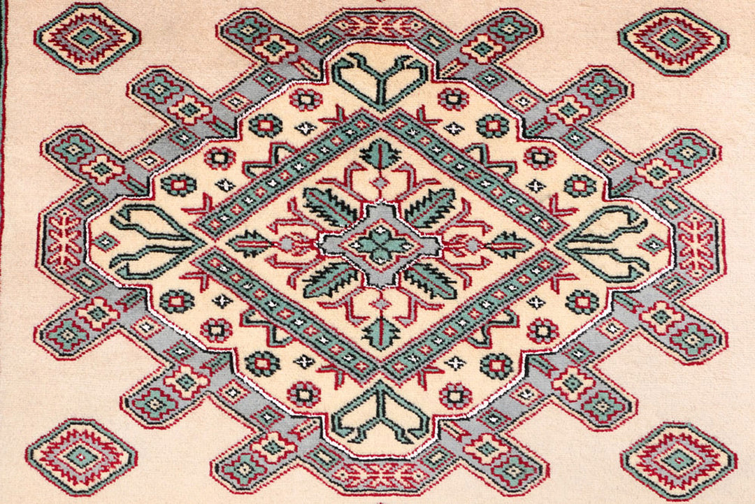 White Caucasian Rug 4' 2" x 6' 5" Hand-Knotted close-up