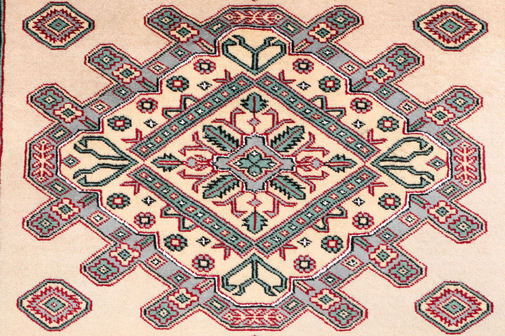 White Caucasian Rug 4' 2" x 6' 5" Hand-Knotted close-up