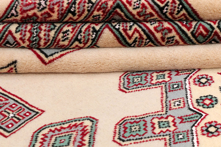 White Caucasian Rug 4' 2" x 6' 5" Hand-Knotted field