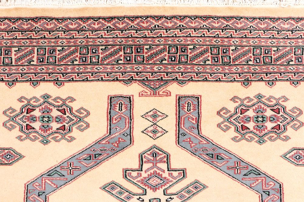 Caucasian 4' 2 x 6' - No. 47061 - ALRUG Rug Store