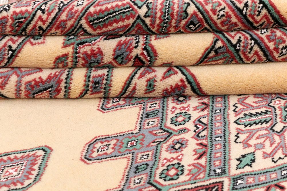 Caucasian 4' 2 x 6' - No. 47061 - ALRUG Rug Store