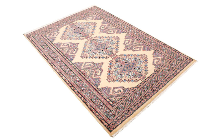 White Caucasian Oriental Rug 4' 3 x 6' Hand-Knotted border
