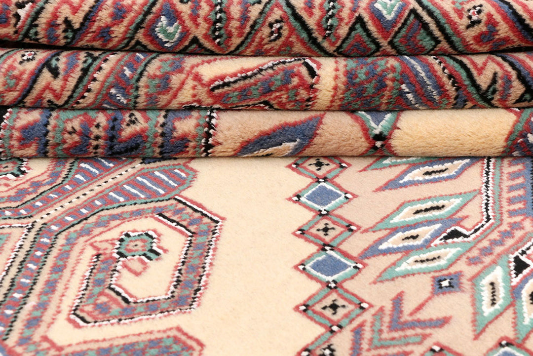 Navajo White Caucasian 4'  3" x 6' " - No. QA27555