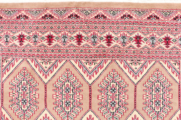 Burlywood Caucasian 4' 2 x 5' 11 - No. 47120