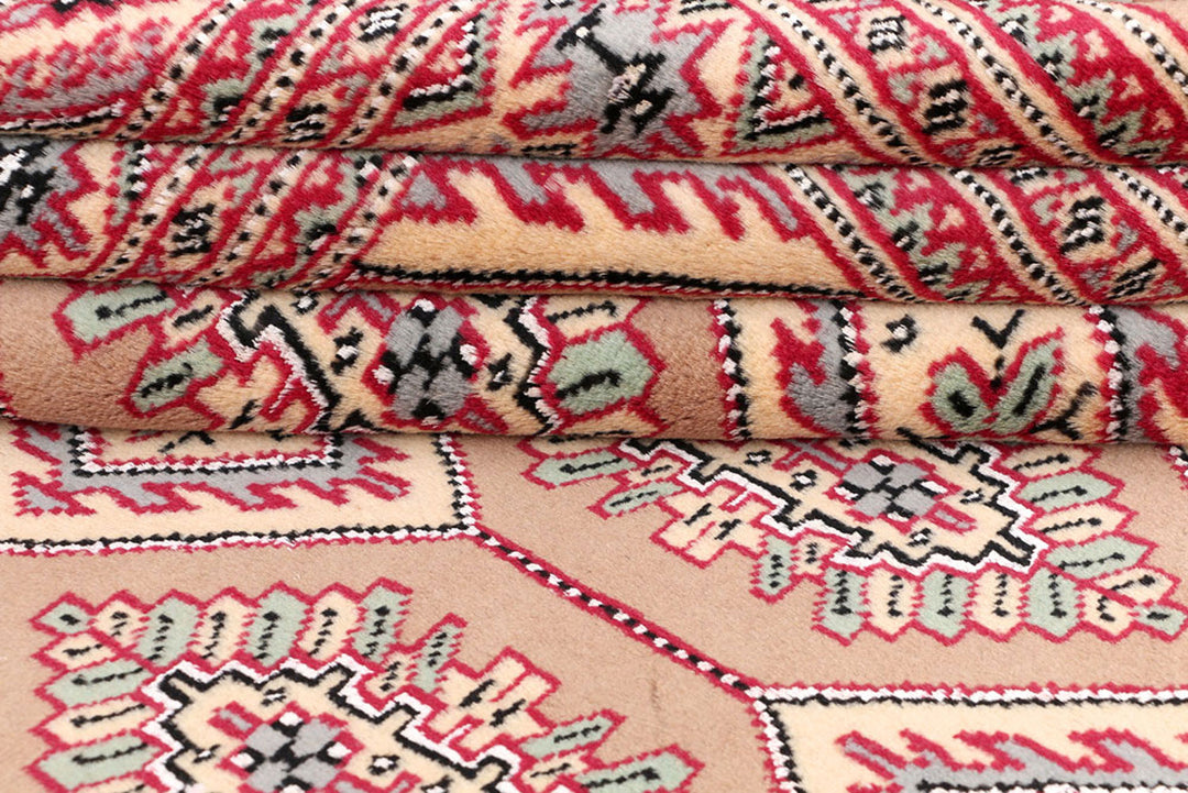 Burlywood Caucasian 4'  2" x 5'  11" - No. QA46494