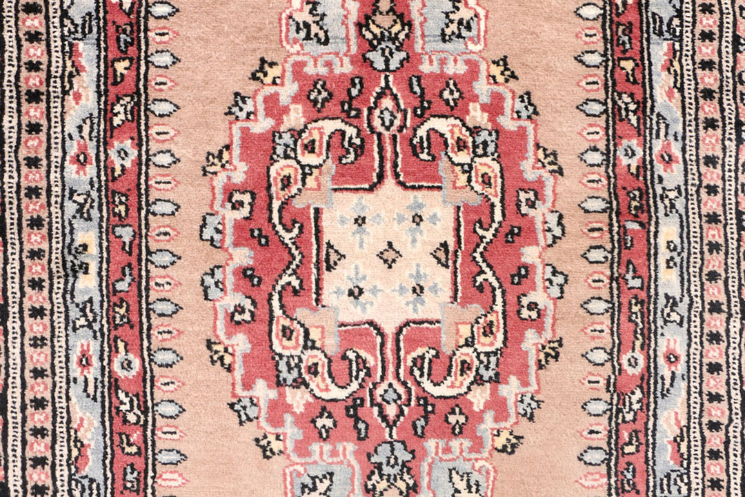 Burlywood Caucasian 3'  1" x 5'  10" - No. QA29188