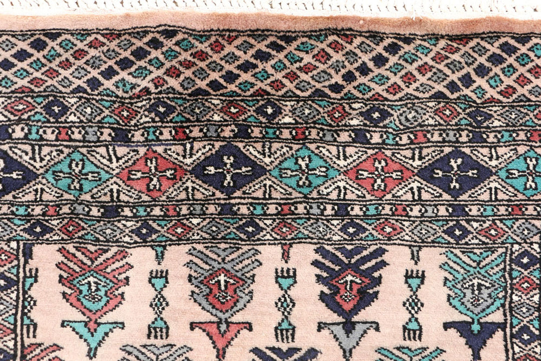 Tan Caucasian 3'  1" x 6' " - No. QA19817