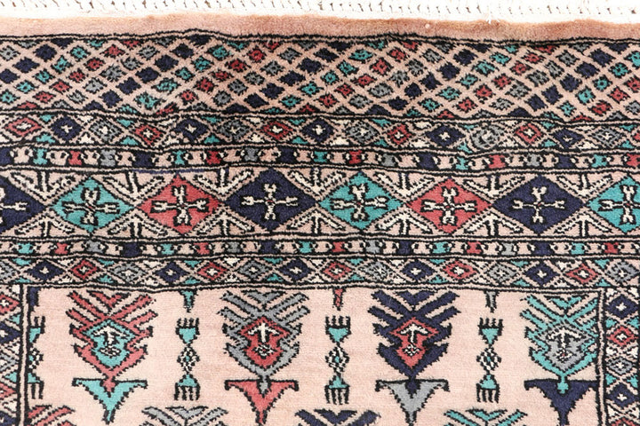 Tan Caucasian 3'  1" x 6' " - No. QA19817