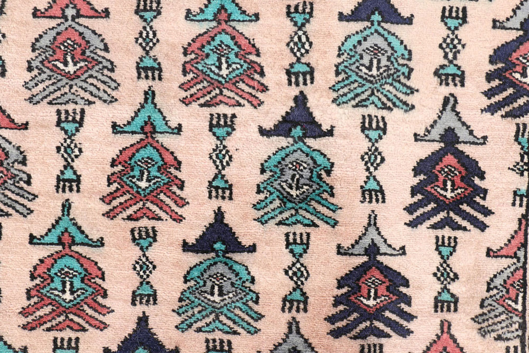 Tan Caucasian 3'  1" x 6' " - No. QA19817