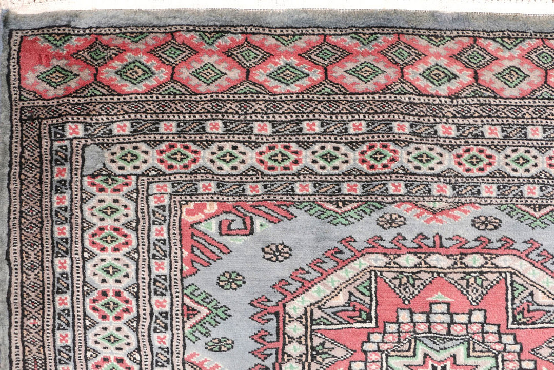 Light Slate Grey Caucasian 3'  4" x 5'  11" - No. QA32647