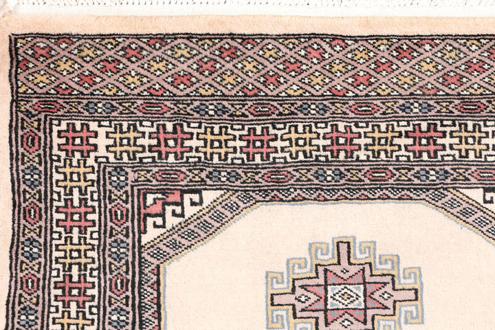 Bisque Bokhara 2' 6 x 4' 1 - No. 47522 - ALRUG Rug Store