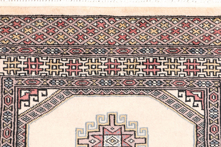 Bisque Bokhara 2' 6 x 4' 1 - No. 47522 - ALRUG Rug Store
