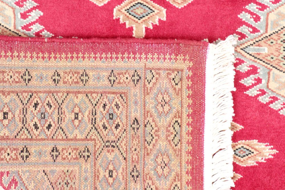 Caucasian 2' 7 x 4' - No. 47550 - ALRUG Rug Store