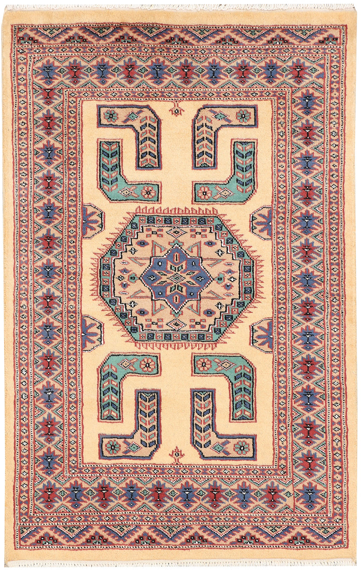 Navajo White Caucasian 2' 7 x 4' - No. 47610 - ALRUG Rug Store