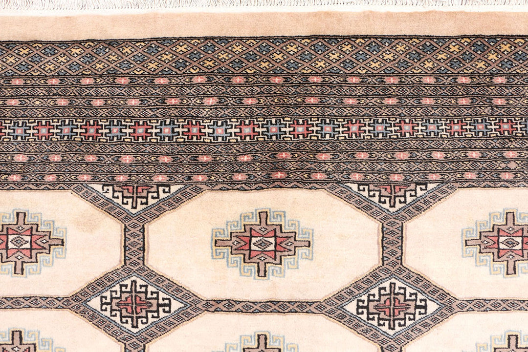 Navajo White Jaldar 6'  8" x 10'  4" - No. QA26140