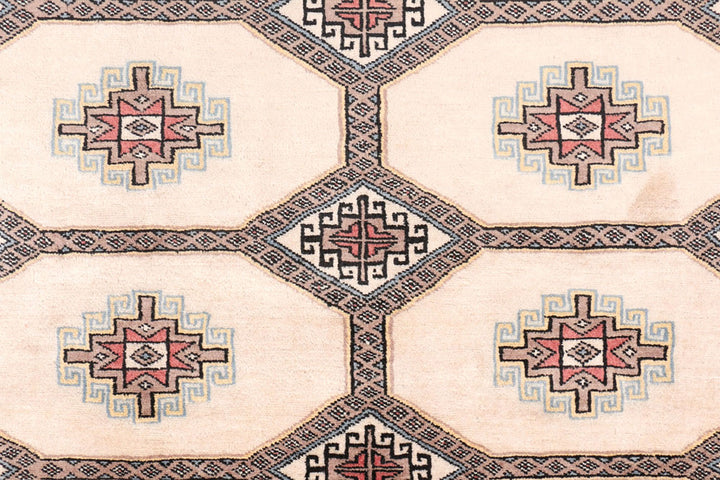 Navajo White Jaldar 6'  8" x 10'  4" - No. QA26140