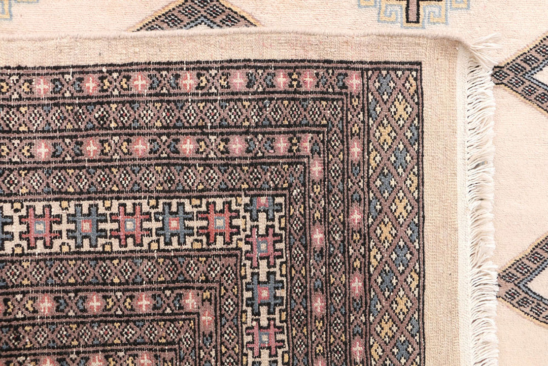 Navajo White Jaldar 6'  8" x 10'  4" - No. QA26140