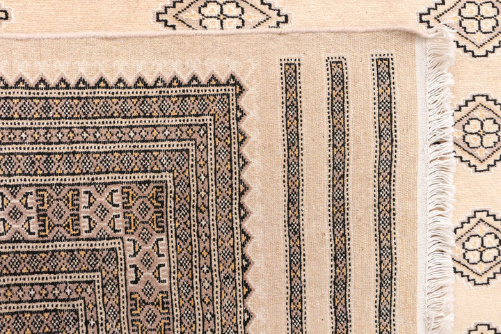 Navajo White Jaldar 6' 6 x 9' 10 - No. 47673 - ALRUG Rug Store