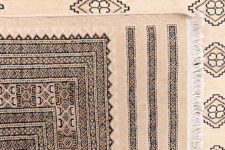 Navajo White Jaldar 6'  6" x 9'  10" - No. QA55194