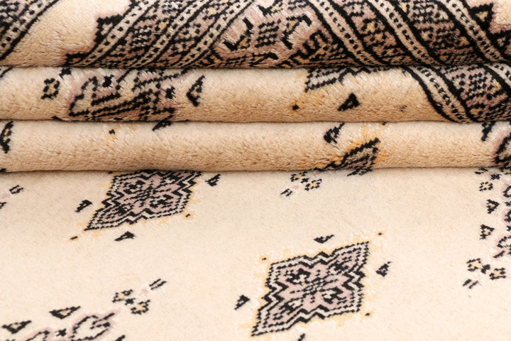 Navajo White Jaldar 6' 6 x 10' 5 - No. 47691 - ALRUG Rug Store