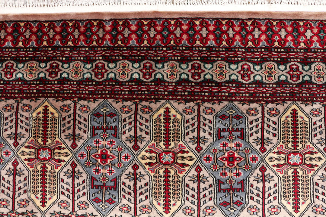 Bisque Caucasian 5'  5" x 7'  10" - No. QA31490