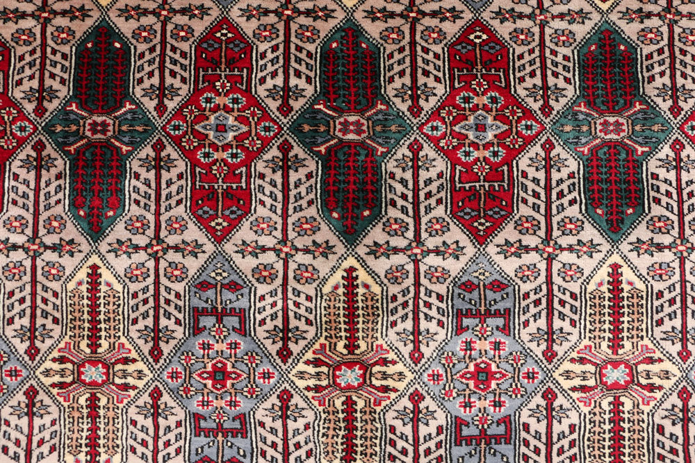 Bisque Caucasian 5' 5 x 7' 10 - No. 47809 - ALRUG Rug Store