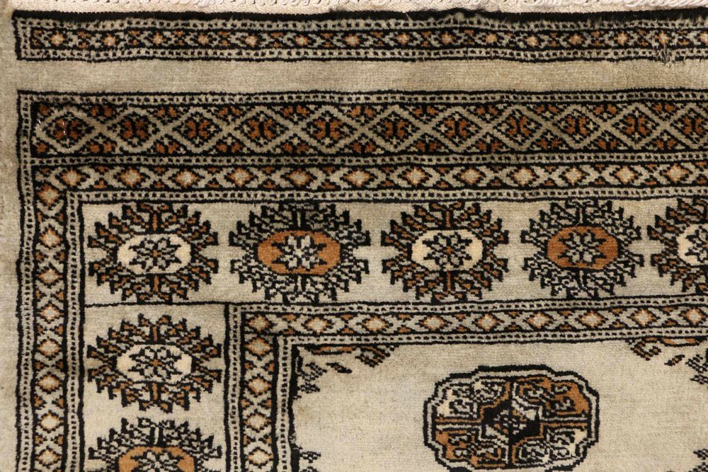 Bokhara 2' 7 x 6' 3 - No. 48142 - ALRUG Rug Store