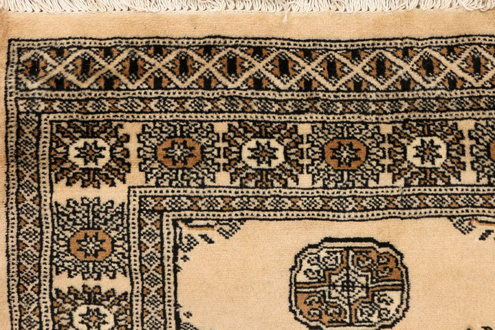 Burlywood Bokhara 2' 7 x 9' - No. 48164 - ALRUG Rug Store
