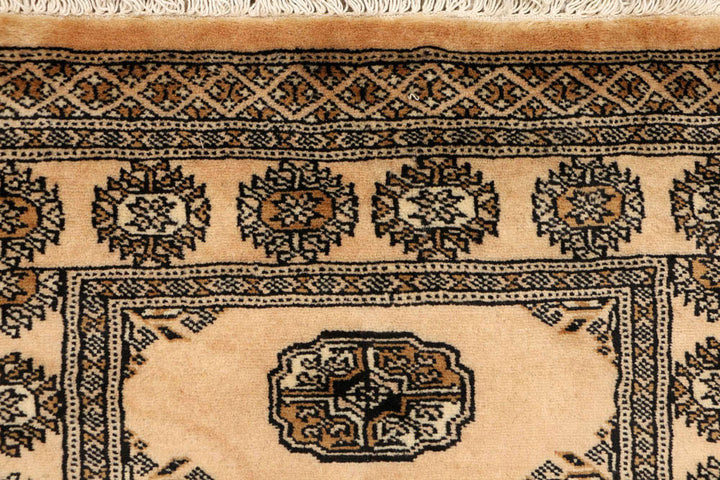 Navajo White Bokhara 2' 6 x 9' 9 - No. 48196 - ALRUG Rug Store