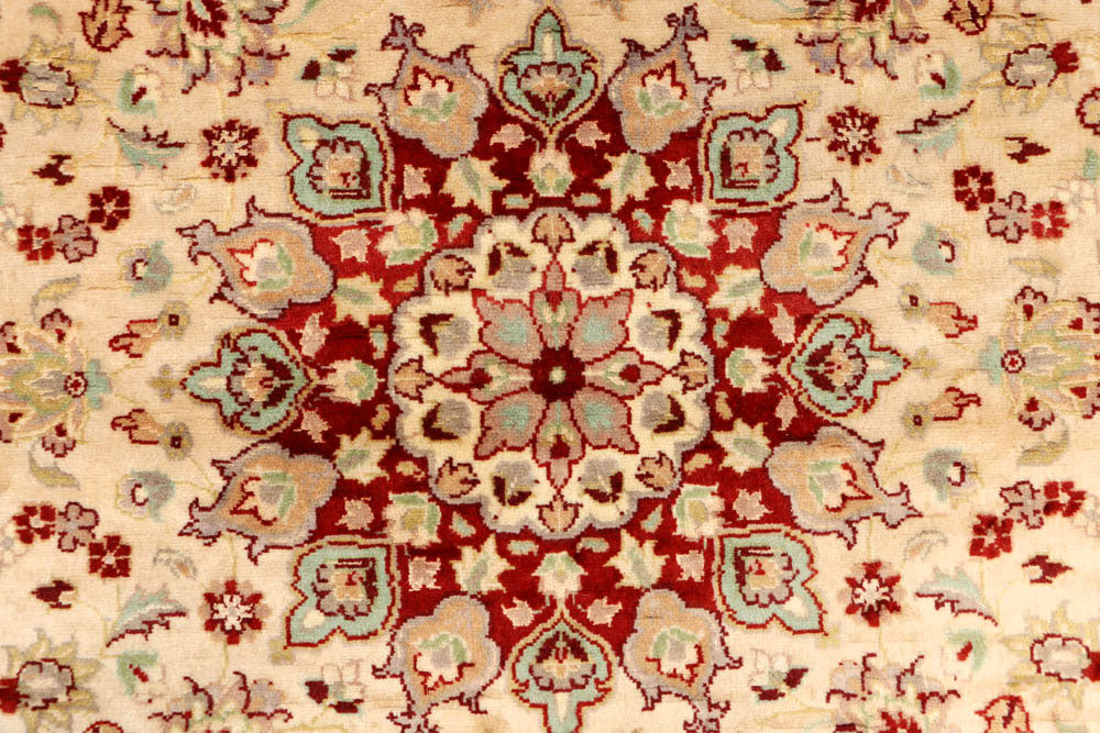 Wheat Kashan 4' 1 x 4' 1 - No. 48400 - ALRUG Rug Store