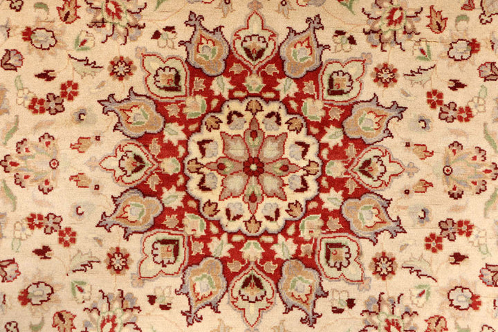 Wheat Kashan 4' 1 x 4' 2 - No. 48405 - ALRUG Rug Store