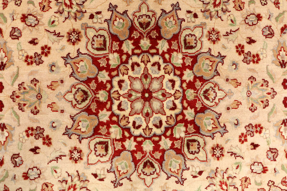 Bisque Kashan 4' x 4' 2 - No. 48407 - ALRUG Rug Store