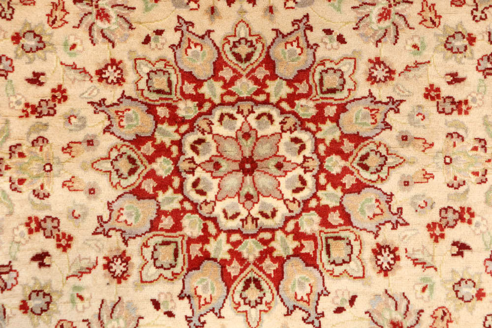 Bisque Kashan 3' 7 x 3' 10 - No. 48410 - ALRUG Rug Store