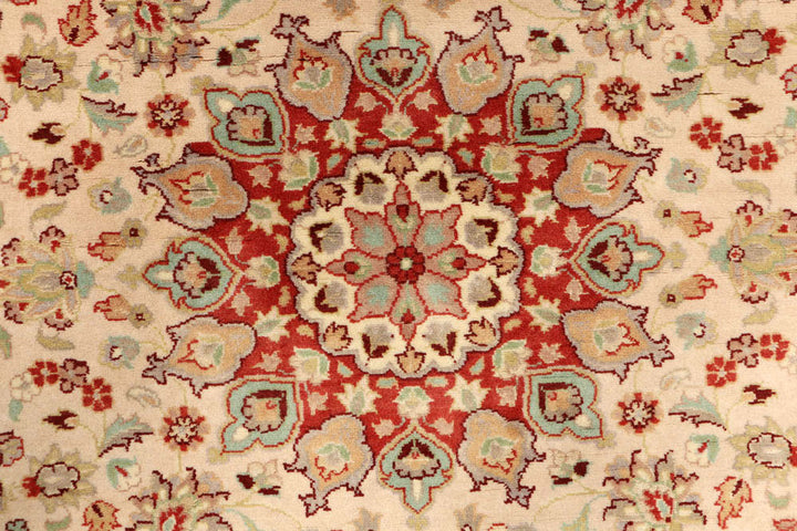 Bisque Kashan 4' x 4' - No. 48413 - ALRUG Rug Store