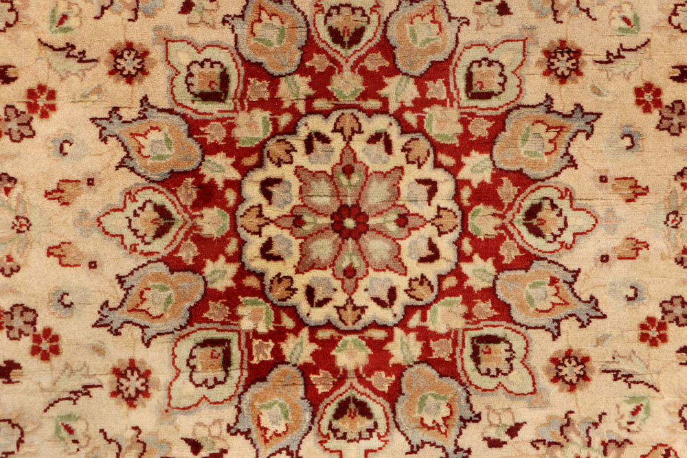 Bisque Kashan 3' 11 x 4' 2 - No. 48416 - ALRUG Rug Store
