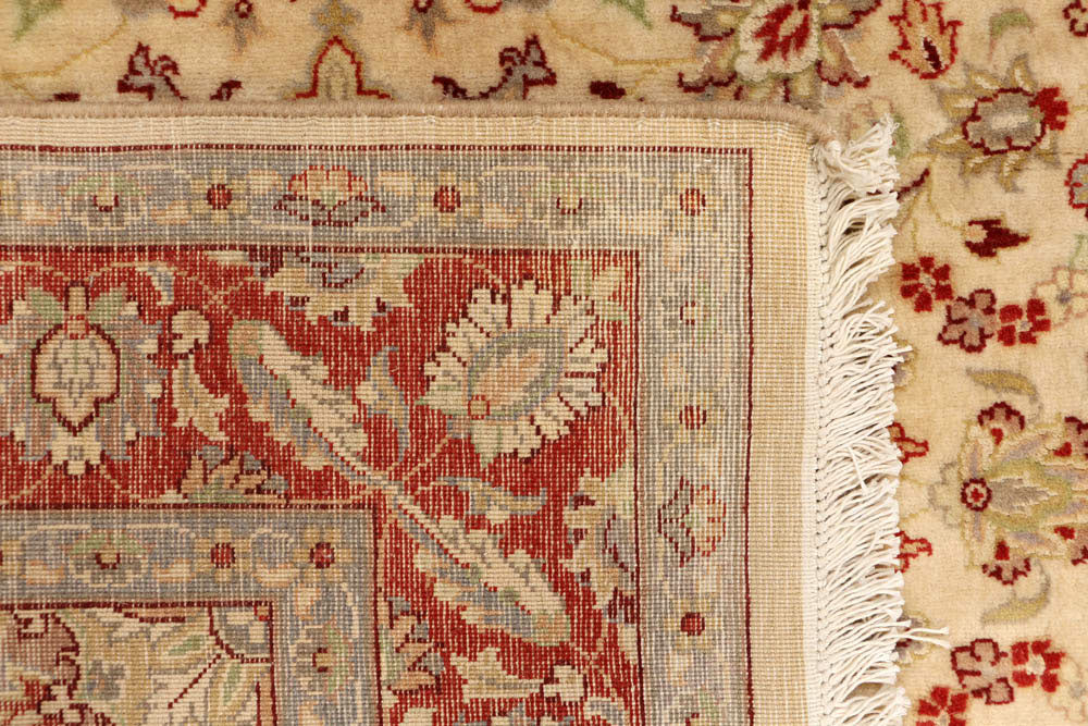 Bisque Kashan 4' x 4' 1 - No. 48421 - ALRUG Rug Store