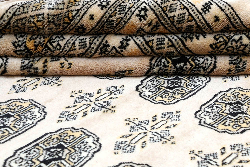 Bisque Bokhara 10' 2 x 13' 7 - No. 48430 - ALRUG Rug Store