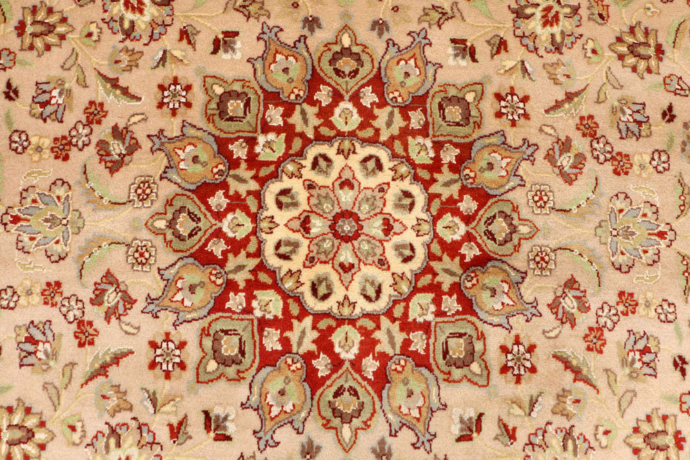 Tan Kashan 6' 8 x 6' 11 - No. 48503 - ALRUG Rug Store