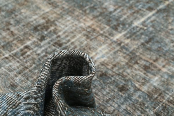 Vintage 7’ 3″ x 11’ 2″ - No. AV28176