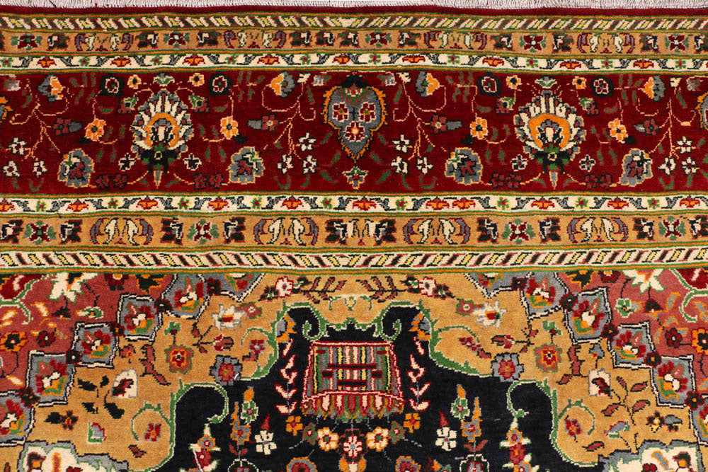 Black Kashan 6' 8 x 9' 9 - No. 48705 - ALRUG Rug Store