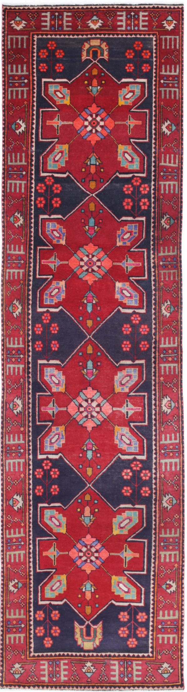 Hamadan 3’ 3″ x 13’ 1″ - No. AV98037