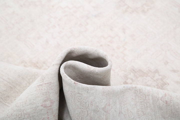 Hand Knotted Serenity Wool Rug 6' 1" x 8' 6" - No. AT53268