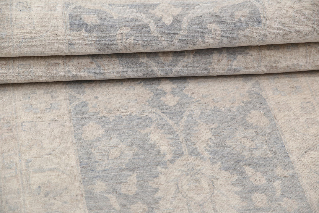 Hand Knotted Serenity Wool Rug 2' 7" x 8' 4" - No. AT99867