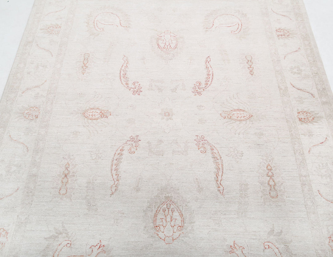 Hand Knotted Serenity Wool Rug 4' 11" x 7' 0" - No. AT72535