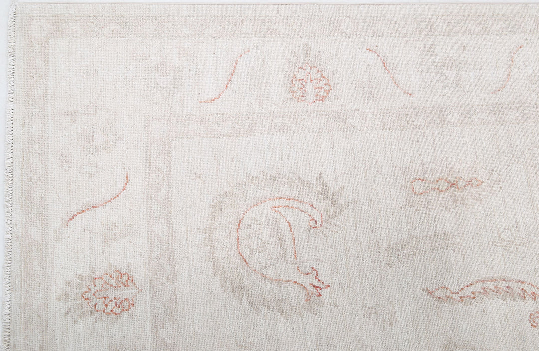 Hand Knotted Serenity Wool Rug 4' 11" x 7' 0" - No. AT72535